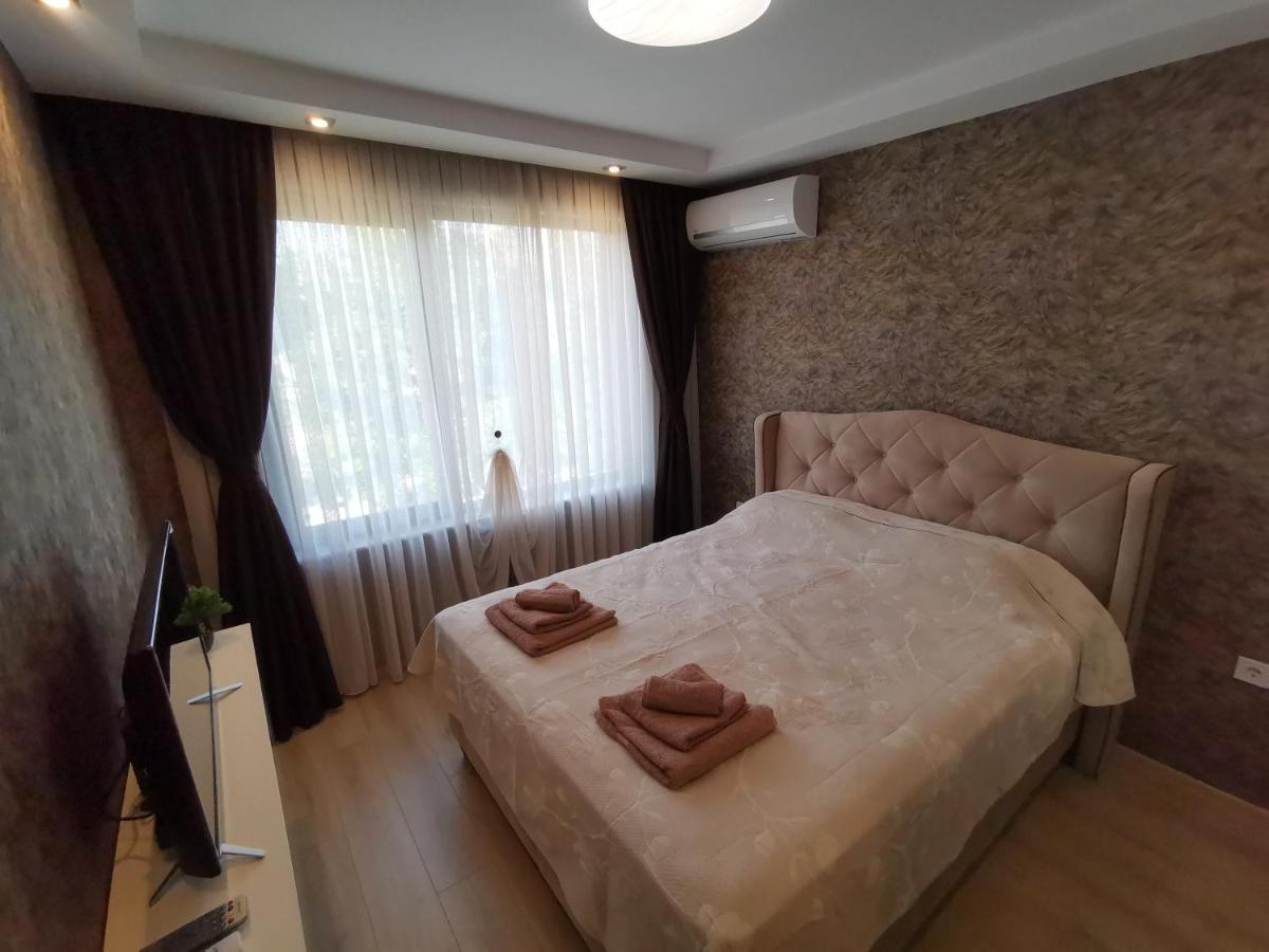 City Center Lux Apartment Varna Ngoại thất bức ảnh